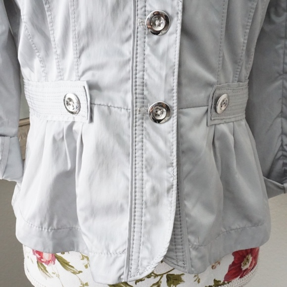 SOLD WHBM | Silver Satin Button Up Jacket Size 4 - Picture 6 of 8